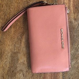 Michel Kors phone wallet